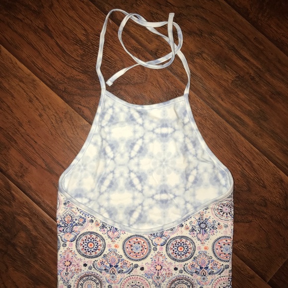 Two NOLLIE Crop Top Tanks - Picture 4 of 5